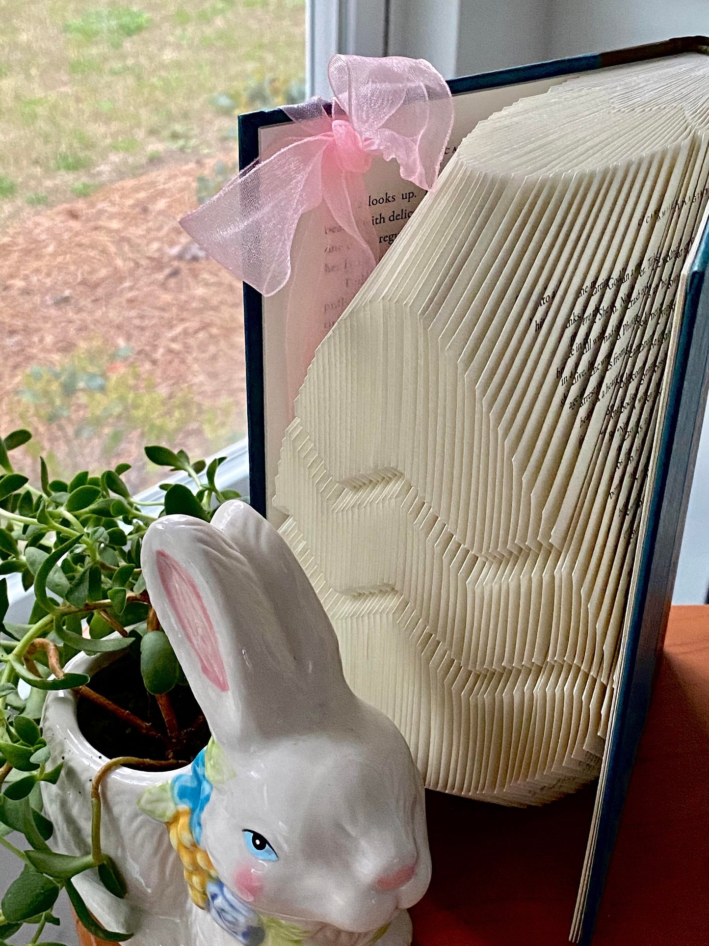 Easter Egg Book Folding Pattern and Beginner Friendly Instructions - Download and print!